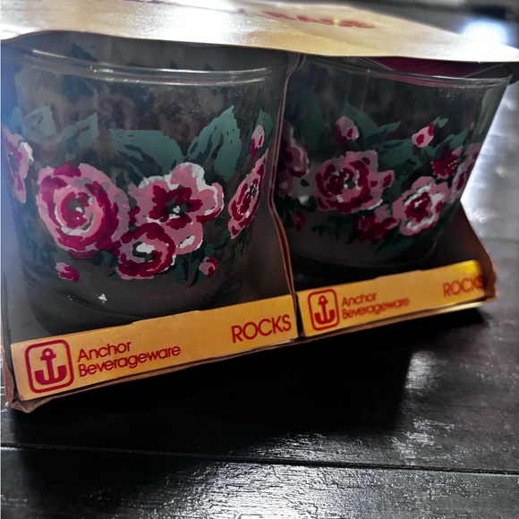 Vintage 1980's Anchor Hocking Rose Peony Floral 9 oz Rocks Glasses Set of 4  NWT - Picture 3 of 3
